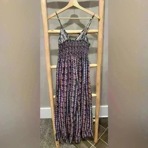 ✨Jessica Simpson Romper size small floral blue with ruffle hem - Picture 8 of 8